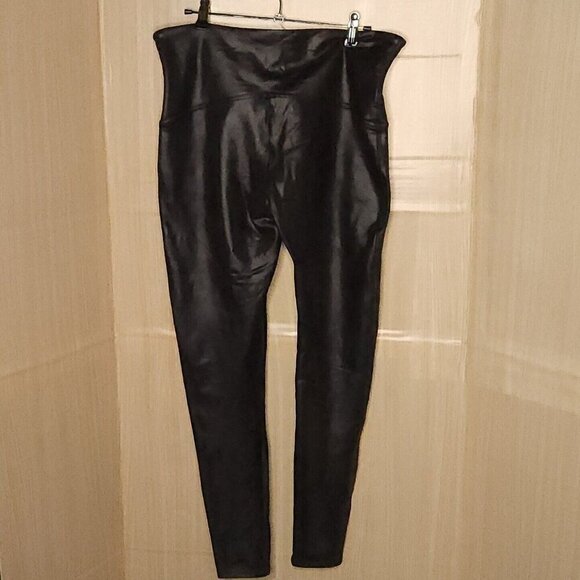 Spanx Black Plus Faux Leather Leggings 1X - Picture 4 of 9